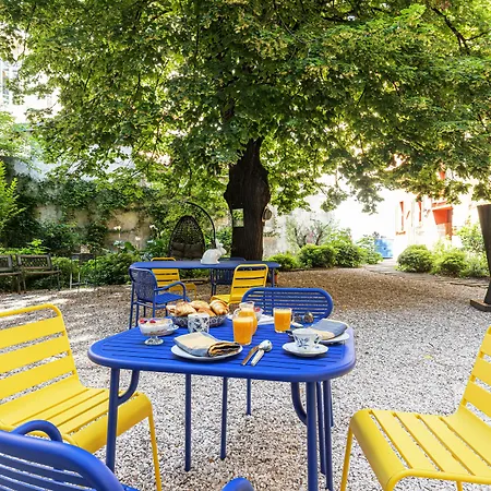 L'abeille - Boutique 4*