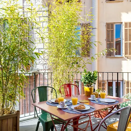 L'abeille - Boutique 4*