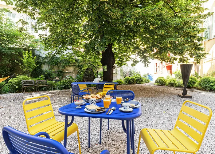 L'abeille - Boutique 4*