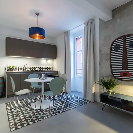 L'abeille - Boutique 4*